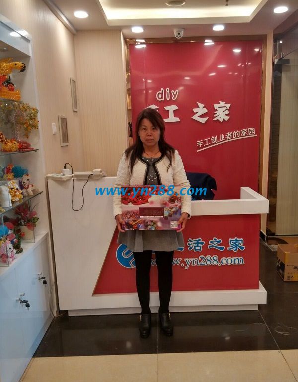 邯鄲磁縣韓女士來(lái)手工活之家考察，找到正規(guī)可靠的手工活串珠(圖1)