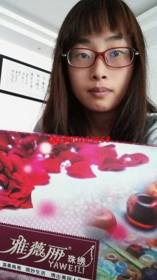 浙江溫州大學生林女士利用周末業(yè)余時間兼職做手工活珠繡 浙江溫州大學生林女士利用周末業(yè)余時間兼職做手工活珠繡(圖1)