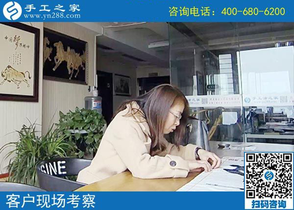在家做手工活賺錢什么事也不耽誤，河北衡水高女士還能陪著孩子寫作業(yè)