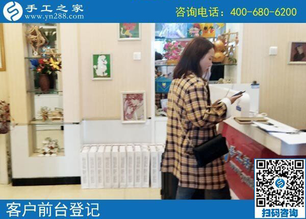越做越順手，河北定州家庭婦女高女士在家做手工加工掙錢(qián)