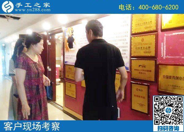 8月19日，能掙錢(qián)的手工活是珠繡負(fù)責(zé)回收的手工活，手工之家接待考察加工客戶剪影