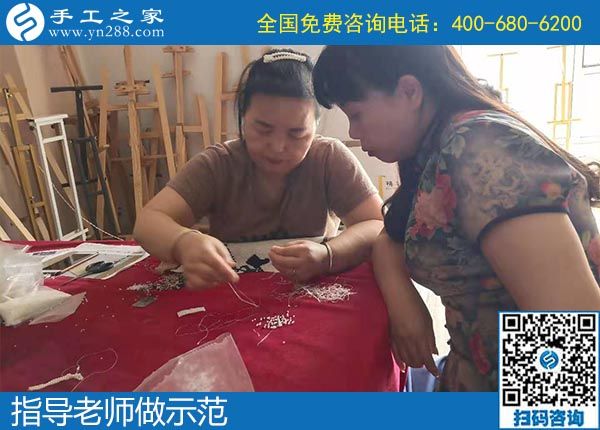 10月3日，重視產(chǎn)品質(zhì)量，正規(guī)手工活廠家是這樣做的，手工之家加工客戶針法學(xué)習(xí)實拍