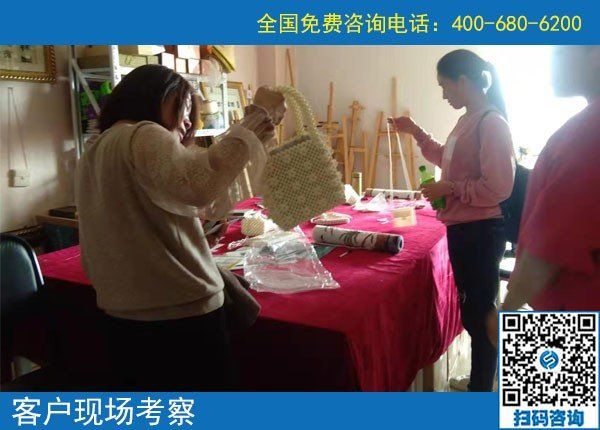 10月12日，這樣做，為了保證珠繡串珠外發(fā)手工活一直有活兒干、早結(jié)算加工費。手工之家接待考察合作加工客戶剪影