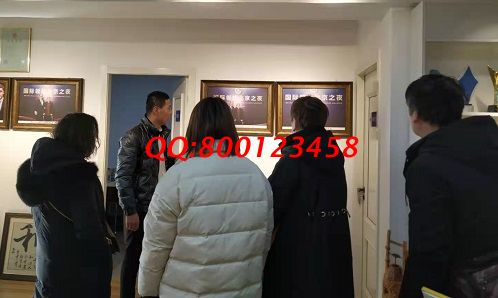 1月1日，元旦假期把手工活拿回家做，這個(gè)串珠外發(fā)手工活加工能掙錢，手工之家接待考察合作加工客戶剪影