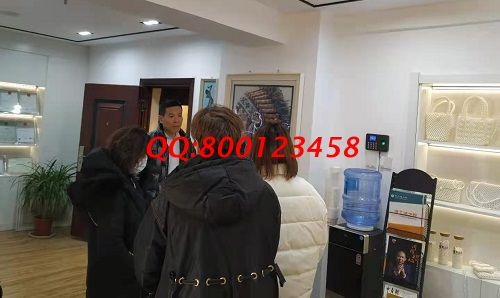 1月1日，元旦假期把手工活拿回家做，這個(gè)串珠外發(fā)手工活加工能掙錢，手工之家接待考察合作加工客戶剪影(圖4)