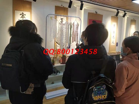3月7日，拿回家做的手工活，想接正規(guī)廠家的手工活，就選勵志珠珠繡，手工之家接待考察合作加工客戶剪影