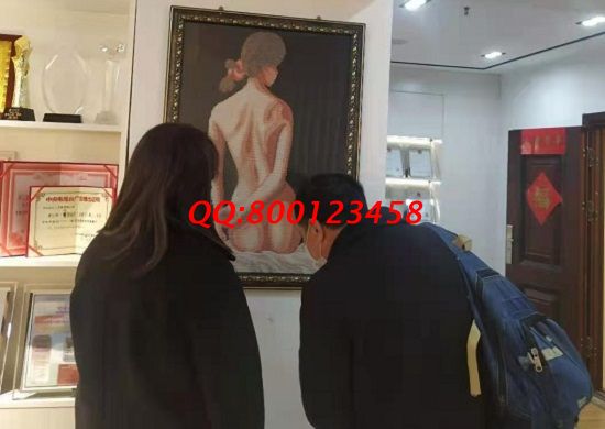 3月15日，手工活拿回家做，手工加工回收項目就是珠繡外發(fā)手工活，手工之家接待考察加工客戶剪影