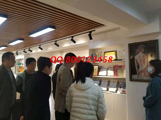 3月17日，做手工活掙錢，這里的外發(fā)手工活讓很多人實(shí)現(xiàn)了居家就業(yè)創(chuàng)業(yè)，手工之家接待考察加工客戶剪影