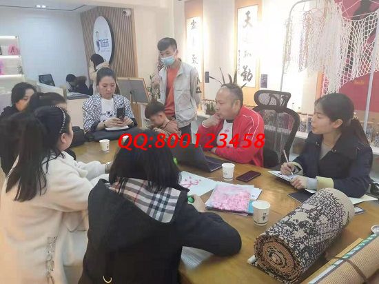 4月2日，做手工活是有技巧的，珠繡可以寄到家做的手工活要好要快就要看看這些，勵志珠珠繡串珠小飾品實(shí)拍