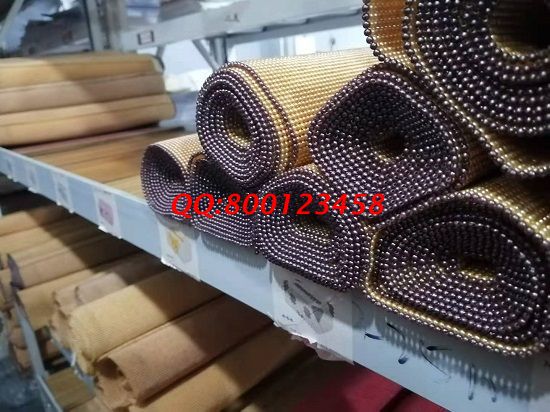 4月8日，做手工活掙錢，拿回家做的手工活，就選正規(guī)可靠的十多年老企業(yè)手工之家，勵志珠珠繡成品倉庫實拍