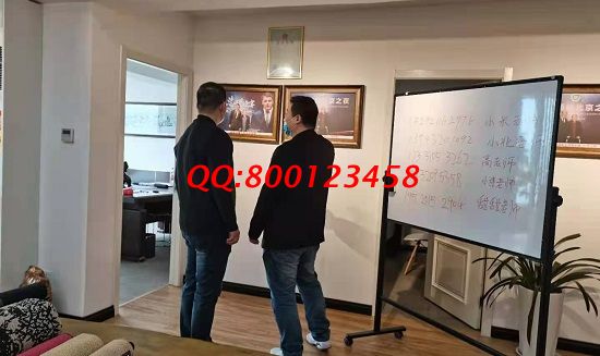 4月11日，想接正規(guī)廠家的手工活，珠繡這個拿回家做的手工活，成為越來越多人的選擇。手工之家接待考察合作加工客戶剪影