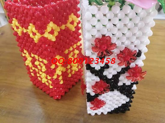 4月21日，可以寄到家做的手工活，加工手工活掙錢，要有收益，產(chǎn)品質(zhì)量很重要，手工之家這樣來保證，圖為勵(lì)志珠珠繡串珠手工產(chǎn)品實(shí)拍