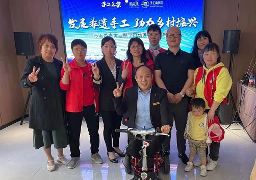 5月2日，純手工活外發(fā)加工，非遺傳統(tǒng)手工勵志珠珠繡是個好選擇，手工之家第二期優(yōu)秀繡娘培訓會剪影