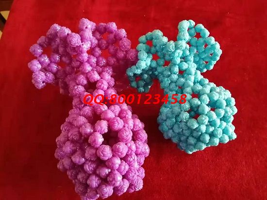 5月3日，拿回家做的手工活要找長期穩(wěn)定的，一直供料的手工活加工項目非遺手工珠繡是大家共同的選擇，圖為勵志珠珠繡串珠純手工成品實拍