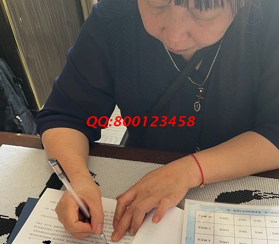 6月5日，正規(guī)外發(fā)手工活，拿回家做的手工活，來手工之家找勵志珠珠繡的人越來越多，手工之家接待考察加工客戶剪影