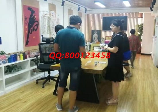 6月7日，想接正規(guī)廠家的手工活，找拿回家做的手工活，這個(gè)手工活外發(fā)加工企業(yè)是真實(shí)可靠的，圖為手工之家接待考察合作加工客戶剪影