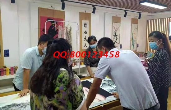 9月11日，把手工活拿回家做，選擇勵志珠珠繡外發(fā)手工活，因為這是對非遺傳統(tǒng)手工的傳承和創(chuàng)新，圖為手工之家接待考察合作加工客戶剪影