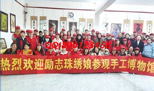 10月12日，簡單好做，珠繡可以寄到家做的手工活對加工人員有什么要求？ 圖為手工之家優(yōu)秀繡娘培訓(xùn)會剪影