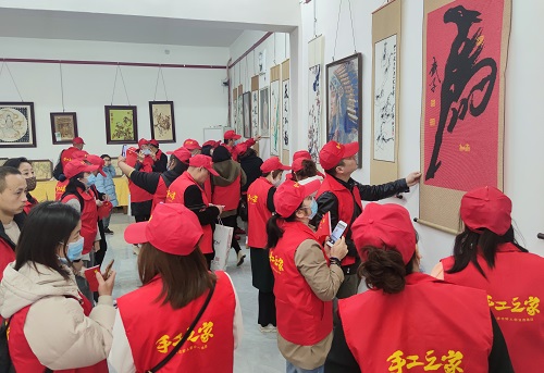 負責任，就是好好做珠繡手工事業(yè)--- --- 記手工之家優(yōu)秀代理加工補貼政策之優(yōu)秀代理楊女士
