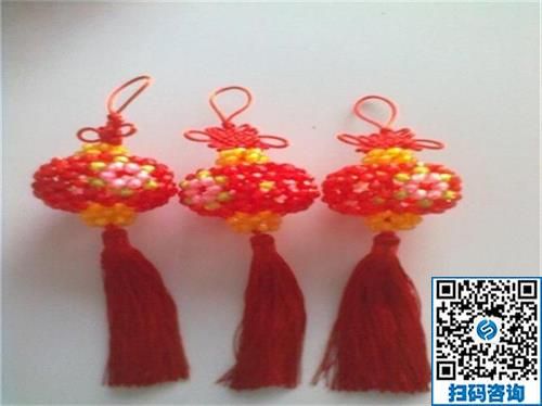 婦女在家加工手工活，做好后公司回收輕松自由(圖1)