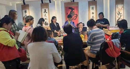 與女兒一起做手工，幸福從來都是奮斗來的------記手工之家加工補(bǔ)貼政策之優(yōu)秀合作伙伴方先生