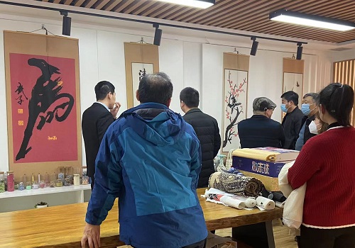 手工帶動就業(yè)，讓農(nóng)民有事干、農(nóng)村更美麗 --- --- 記河北大名一鎮(zhèn)村領(lǐng)導(dǎo)一行來手工之家實地參觀考察