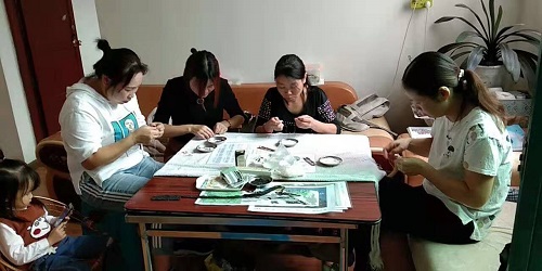 謝謝！你把愛和偉大都藏在每天的日子里 ------ 手工之家祝女士們節(jié)日快樂