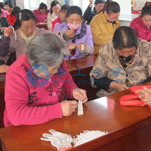 正規(guī)手工活外發(fā)加工，常年供料到家，為許多人解決居家就業(yè)、創(chuàng)業(yè)(圖1)