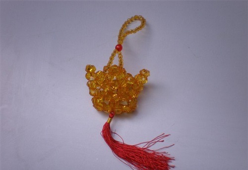 3月27日，純手工加工項目，拿回家做的手工，在手工之家,哪種合作者的收入比較好，圖為勵志珠珠繡串珠手工產品剪影