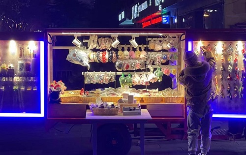 多一份好的收入，移動(dòng)潮品店兼容并包，讓加工人員也可以這樣掙錢