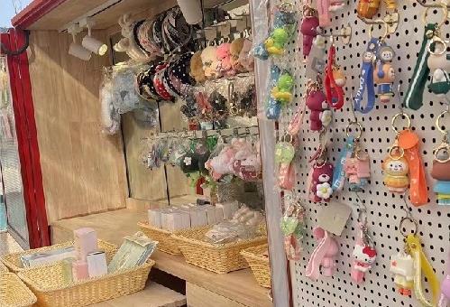 多一份好的收入，移動(dòng)潮品店兼容并包，讓加工人員也可以這樣掙錢
