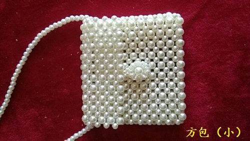 8月17日，可在家做的兼職手工活，想接正規(guī)廠家手工項目,做手工傳承官，在手工之家，重合作、重服務，圖為串珠米珠繡純手工產品剪影