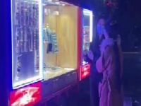 對(duì)消費(fèi)者的磁力，是手工之家移動(dòng)潮品店的成功之處