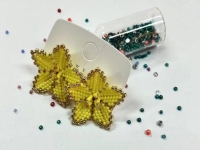 串珠米珠繡純手工產(chǎn)品展示，精美的耳飾之耳釘