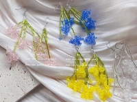 5月12日，在家就能賺錢的工作，拿回家做的手工，小成本創(chuàng)業(yè)做手工工作室，手工之家的純手工都是多勞多得，圖為串珠米珠繡純手工產(chǎn)品剪影