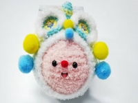 11月7日，在家就能掙錢的工作，兼職創(chuàng)業(yè)做手工工作室，手工外發(fā)加工正規(guī)的廠家，與手工之家合作，大家都能做好，圖為鉤織純手工產(chǎn)品剪影