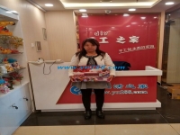 邯鄲磁縣韓女士來手工活之家考察，找到正規(guī)可靠的手工活串珠