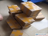 手工活之家業(yè)務(wù)忙訂單多，忙壞天天快遞員小哥正在手工活之家收件中