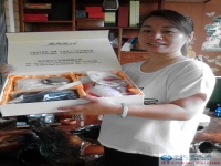 廣西百色市覃女士找到可以在家做的手工活，不交押金不用錢