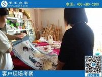 8月30日，把手工活拿回家做，越來越多的人選這里是有原因的，手工之家接待考察加工客戶剪影