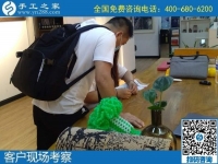 7月3日，58同城手工活外發(fā)加工，找到可以拿回家做的手工活選勵志珠珠繡。手工之家接待考察合作加工客戶剪影