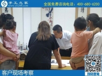 7月27日，是不是可信可靠的外發(fā)手工活，用加工費(fèi)結(jié)算判斷是個(gè)好方法，手工之家接待考察加工客戶剪影