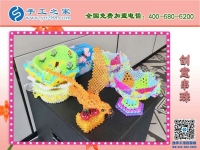 外發(fā)串珠子手工活是自由的活兒，只要空閑就可以加工掙錢(qián)