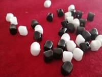 在家做這份珠繡串珠加工手工活，每周五都可以領(lǐng)取加工費(fèi)